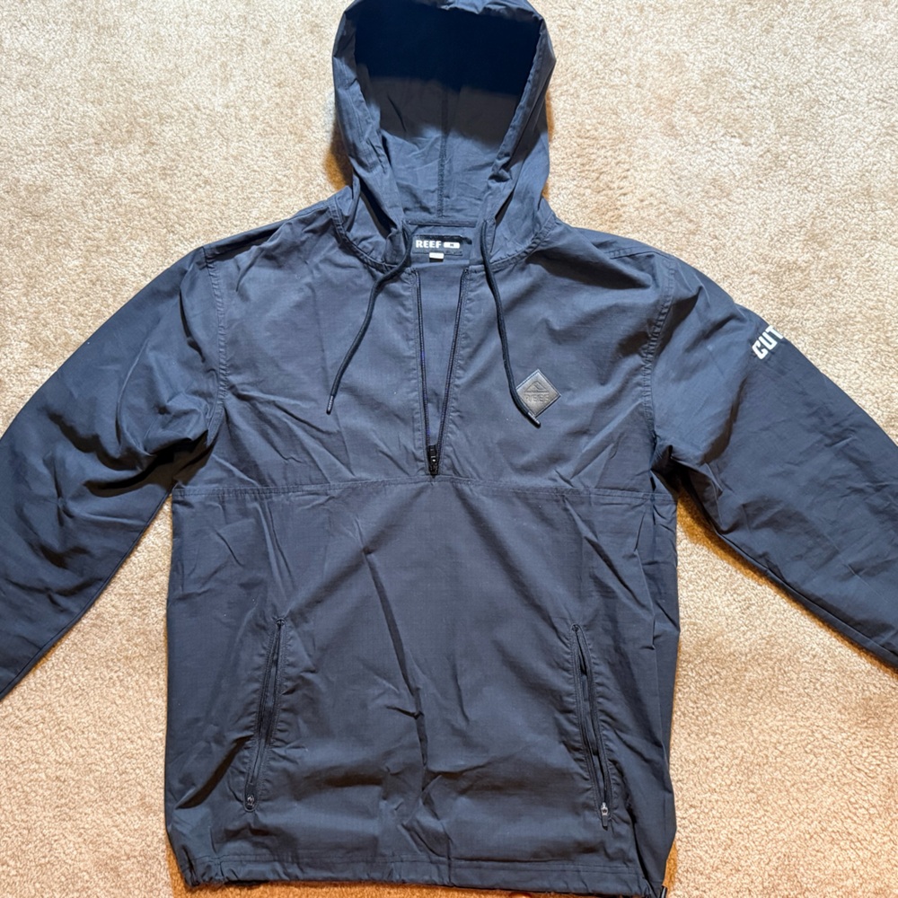Reef Men's Charcoal Hooded Windbreaker - Picture 4 of 7